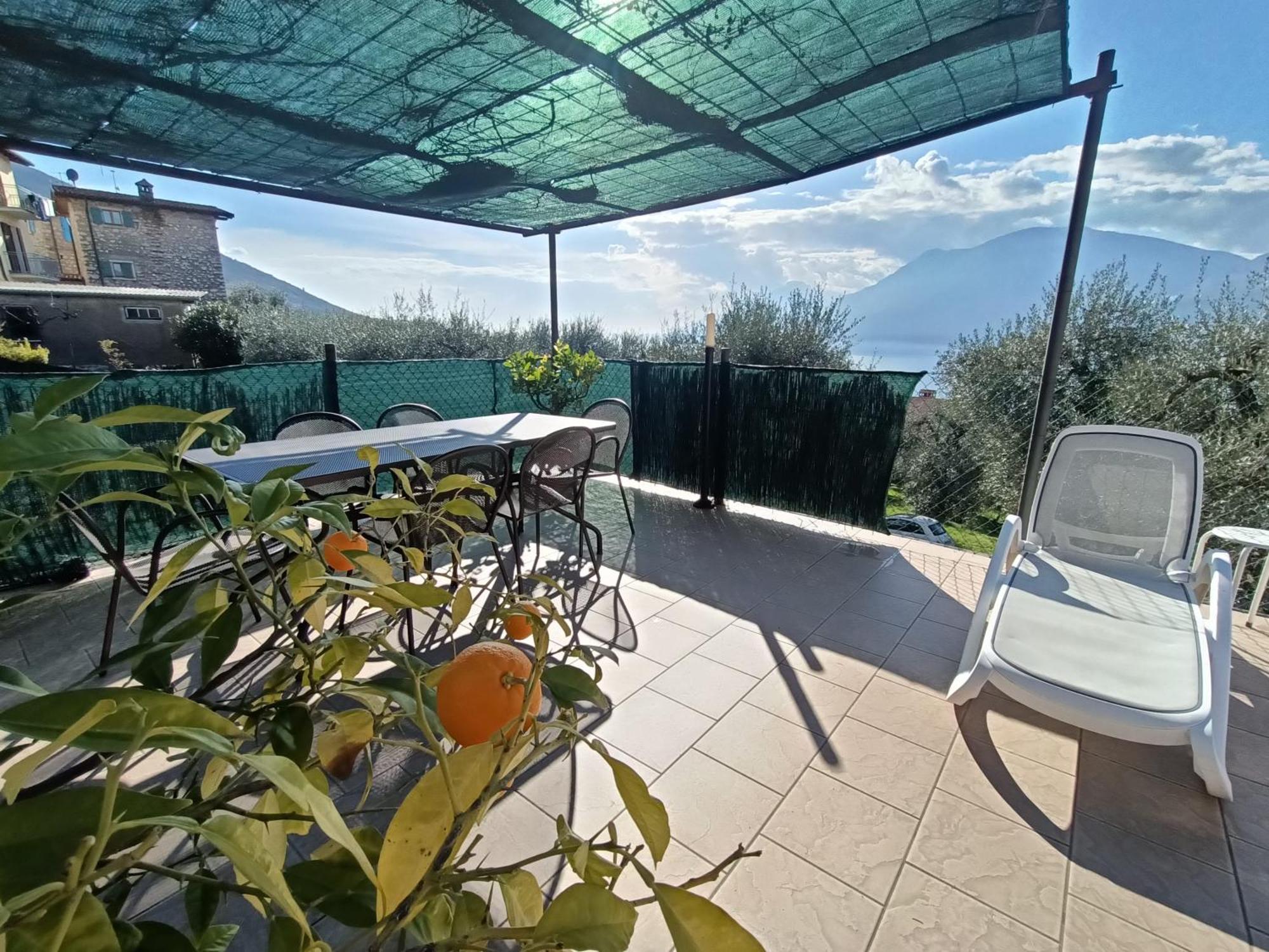 Appartamenti Casa Nina, Lago,Montagne, Uliveti Brenzone sul Garda Dış mekan fotoğraf