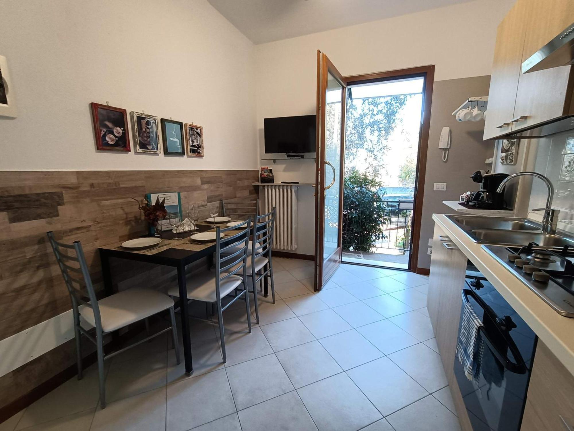 Appartamenti Casa Nina, Lago,Montagne, Uliveti Brenzone sul Garda Dış mekan fotoğraf