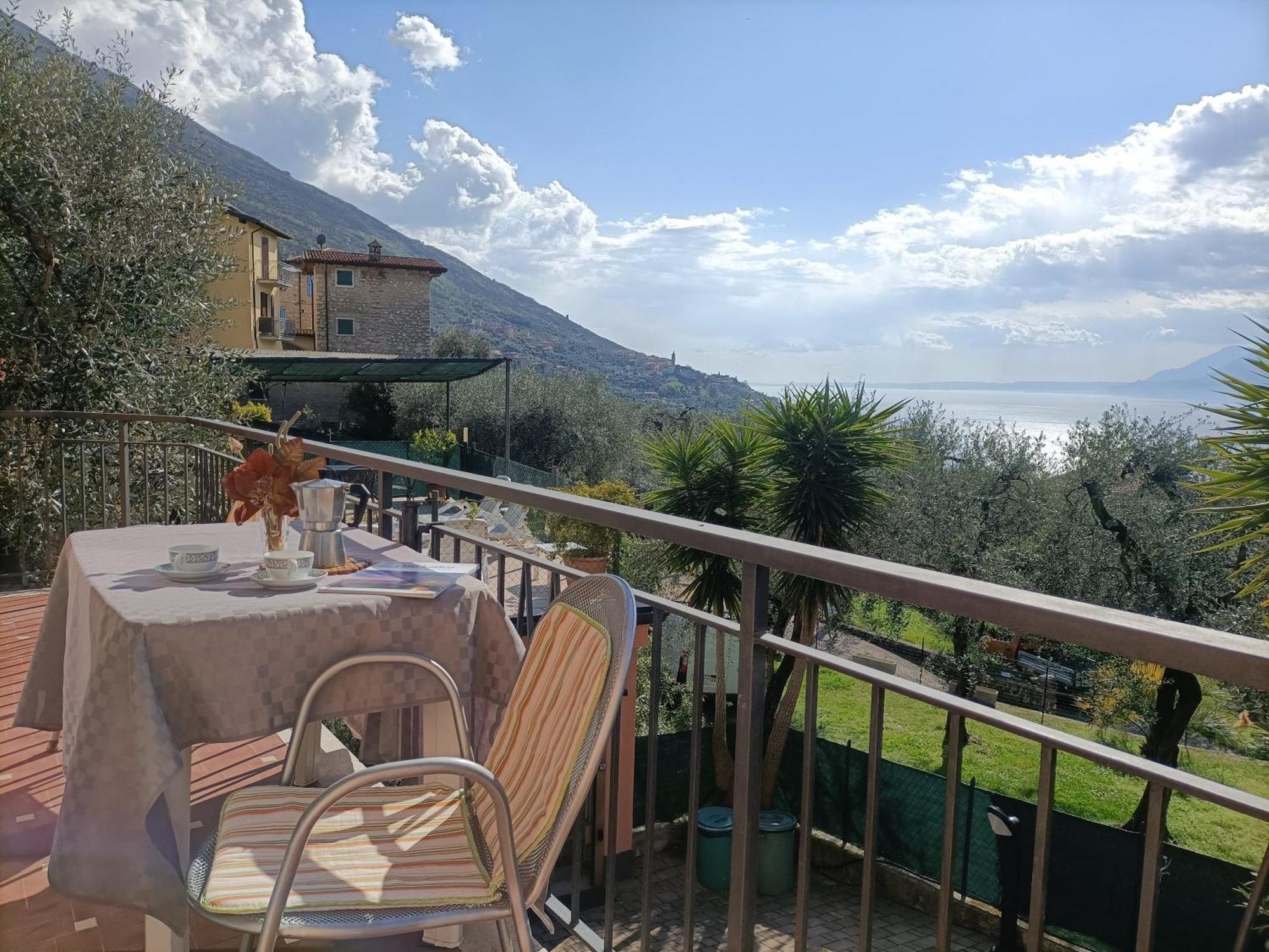 Appartamenti Casa Nina, Lago,Montagne, Uliveti Brenzone sul Garda Dış mekan fotoğraf