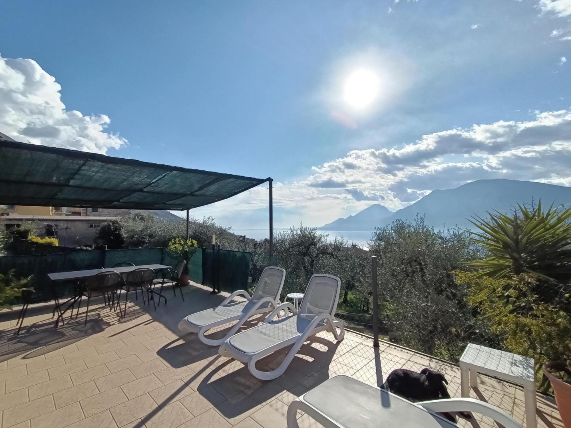 Appartamenti Casa Nina, Lago,Montagne, Uliveti Brenzone sul Garda Dış mekan fotoğraf